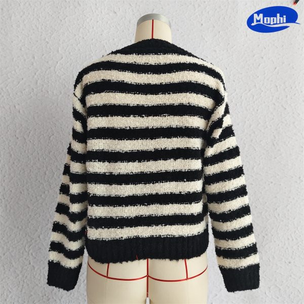 Sweater 圈圈纱夹条开衫 - 图片 5