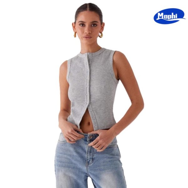 Ladies' Top wear 修身短款坑条无袖背心